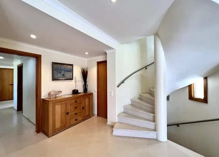 Amazing Golf With Pool By Homing Vila